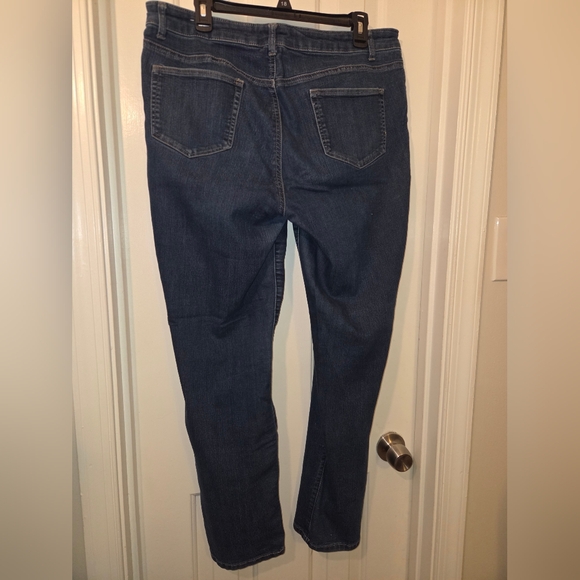 Westport Signature Fit Straight Jeans Pants.  Size 14. - Picture 10 of 10
